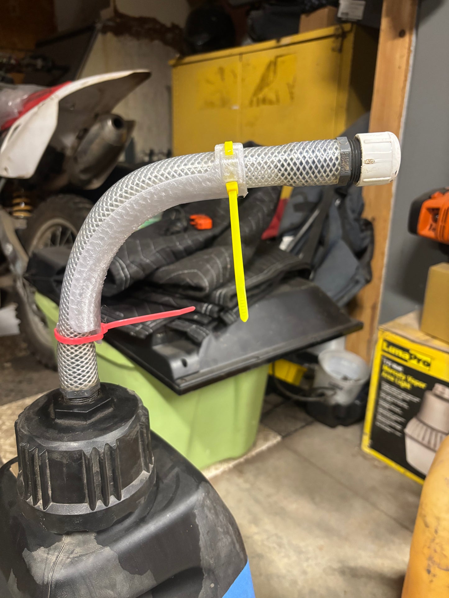 Gas can hose bender